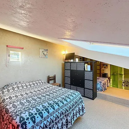 דירה T2 Duplex Avec Climatisation Et Terrasse Proche De La - Fr-1-770-72 *