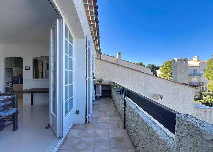 T2 Duplex Avec Climatisation Et Terrasse Proche De La - Fr-1-770-72 *